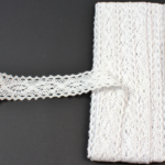 Panglica dantelata alba 2.5cm