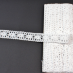 Panglica dantelata alba 2cm