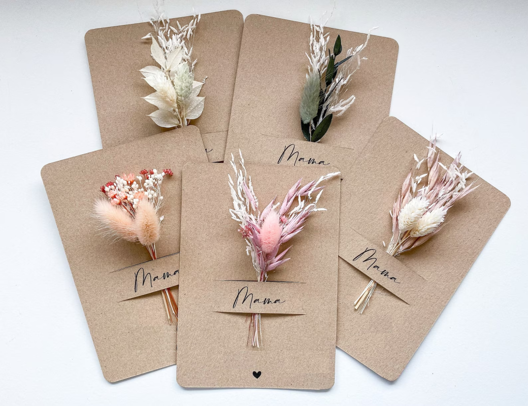 Mărțișoare handmade cu flori uscate – cadouri deosebite pentru 1–8 Martie 1 1 8 Martie